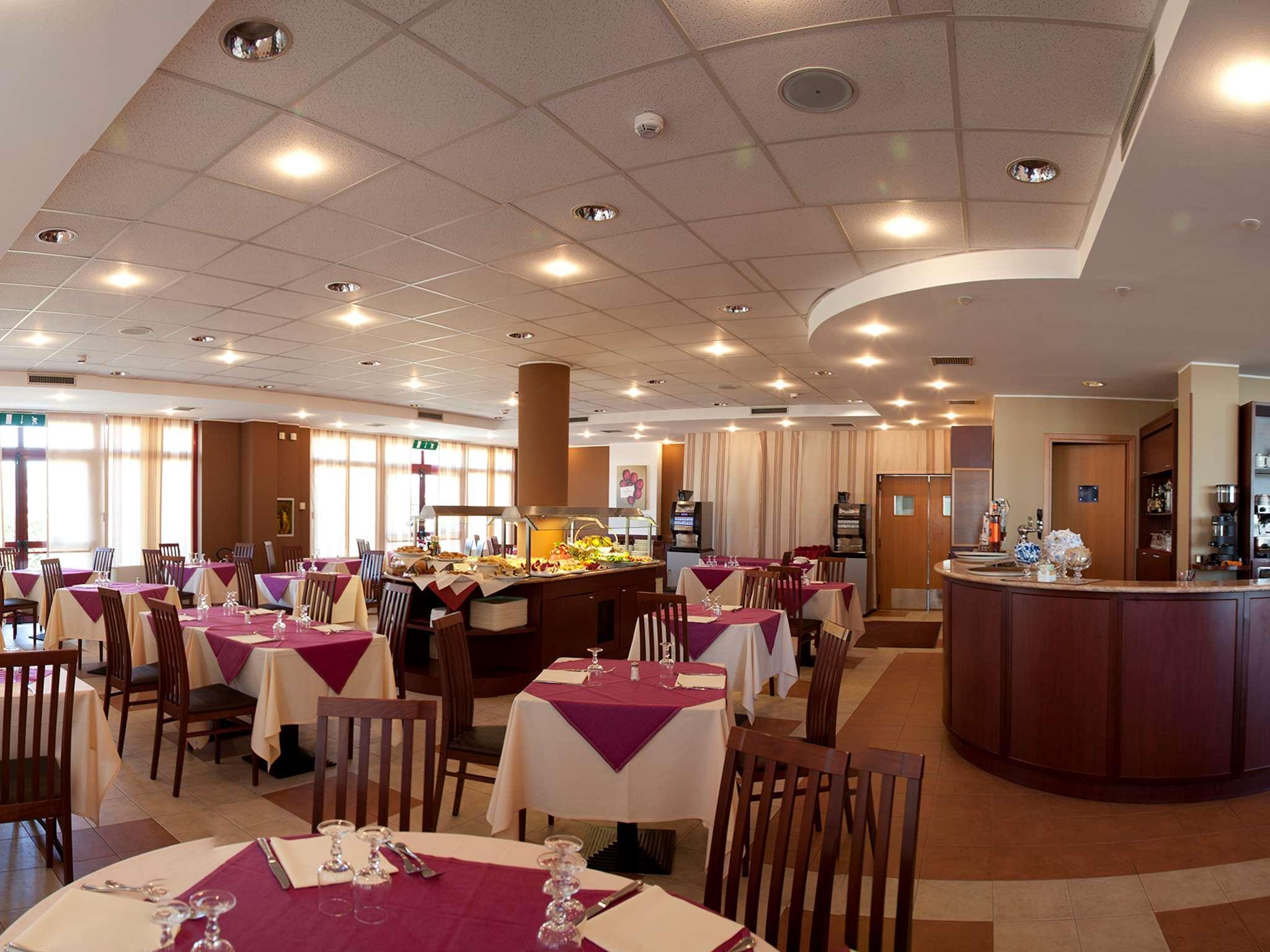 Tulip Inn Turin South Moncalieri Dış mekan fotoğraf